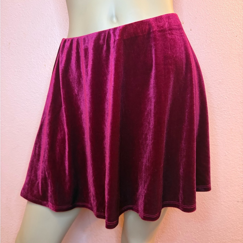Windsor Velvet Skater Skirt – Burgundy – Size M (NWT)